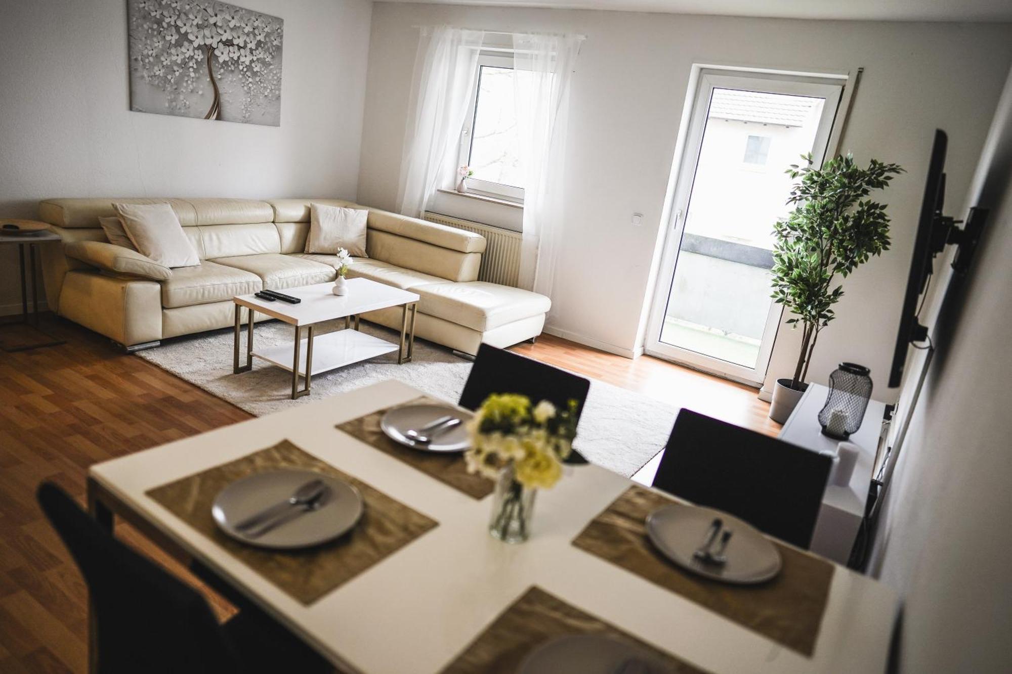 Moderne Ferienwohnung In Leimen Mit Balkon, Wehome Komfort Eksteriør bilde
